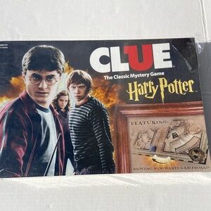 Hasbro Harry Potter Clue Board Game - Black and Red